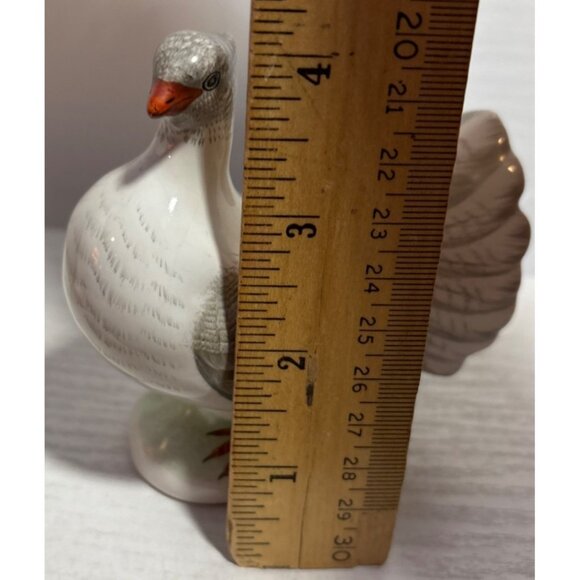 Vintage Porcelain Grey White Bird Dove Figurine 4" - Picture 9 of 10